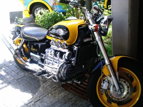 Geschenkideen für Motorrad- und Autofans