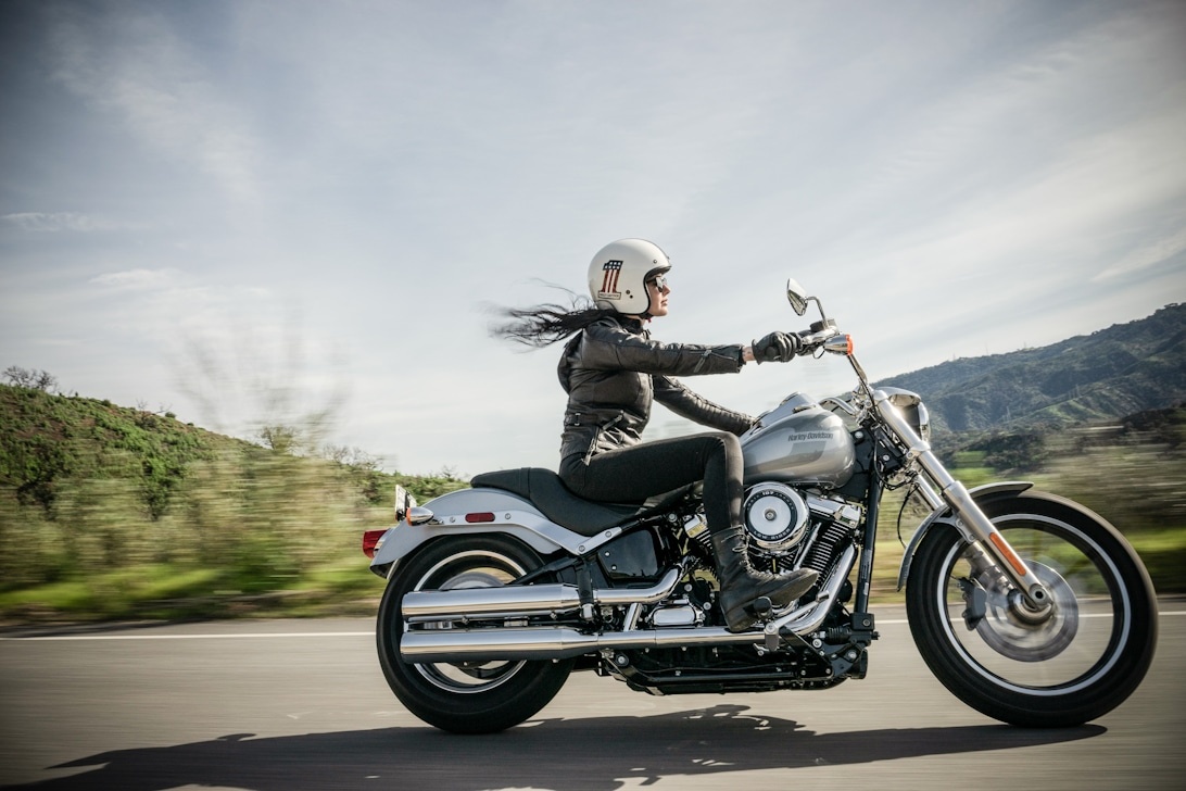 Die Evolution der Motorradbekleidung: Von Leder zu Hightech-Materialien